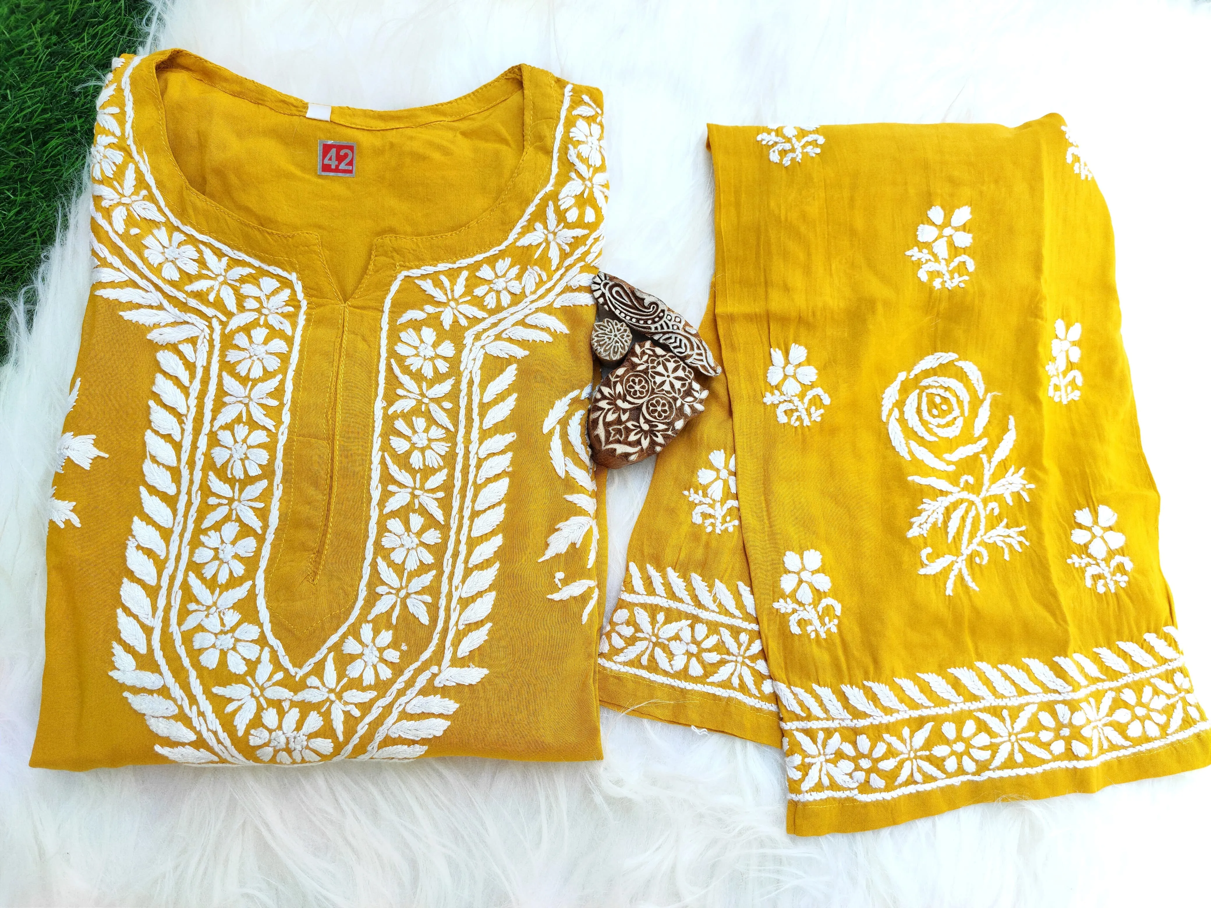 Gauhar Styled Chikankari Kurti Set