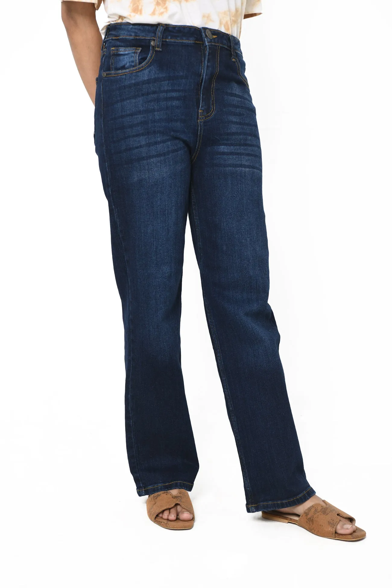 MID-RISE WIDE LEG JEANS