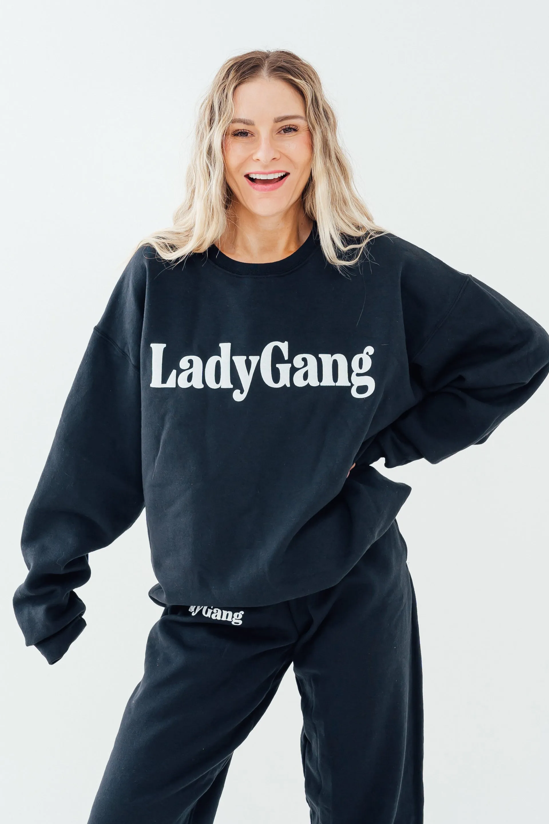 PUFF PRINT LADYGANG SWEATSHIRT