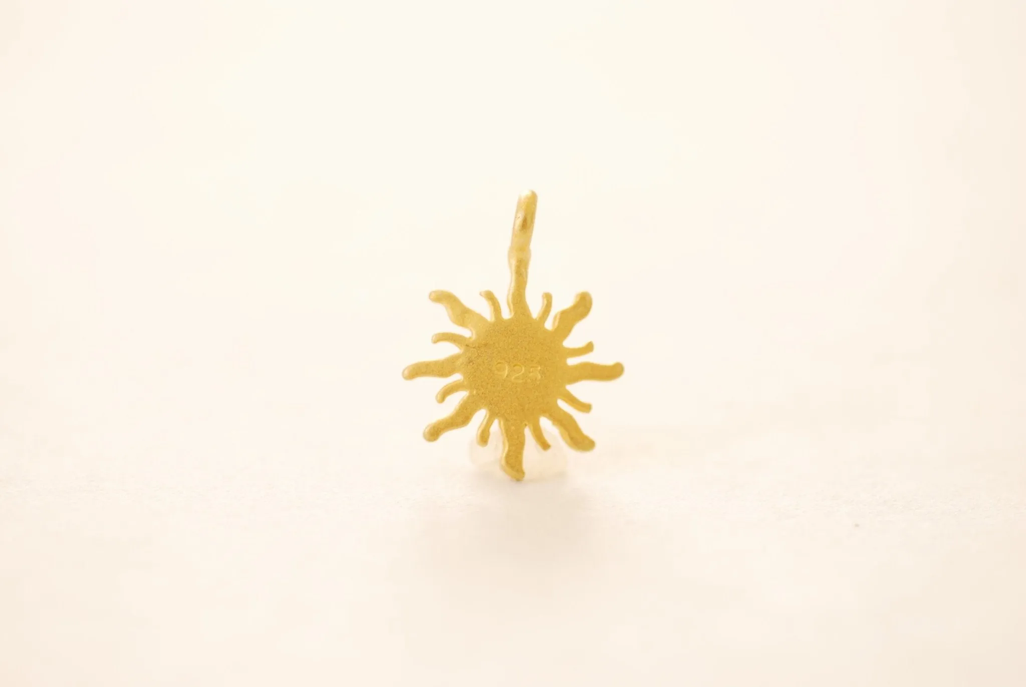 Vermeil Gold or Sterling Silver Sun charm Pendant Starburst Sun Rays Gold Sunshine Sky Celestial Polaris Wholesale Bulk Charms Jewelry J354