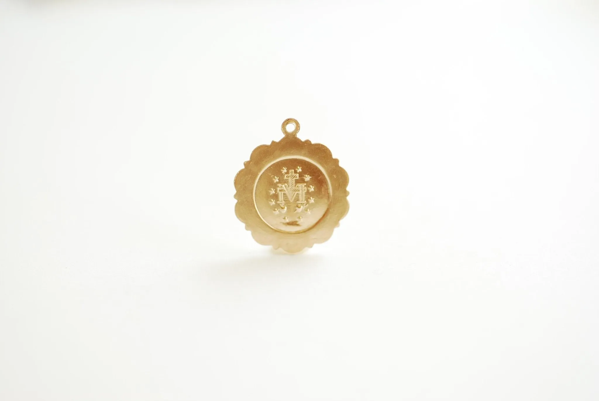 Wholesale 14k Gold Filled Virgin Mary Medallion Scalloped Edge 22mm - Religious Charm, Catholic Pendant, Saint Charm, 14KGF, Miraculous Medal